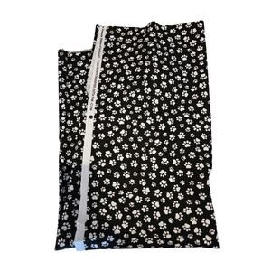 Timeless Treasures Fabric Black White‎ Paw Print 45"x37"